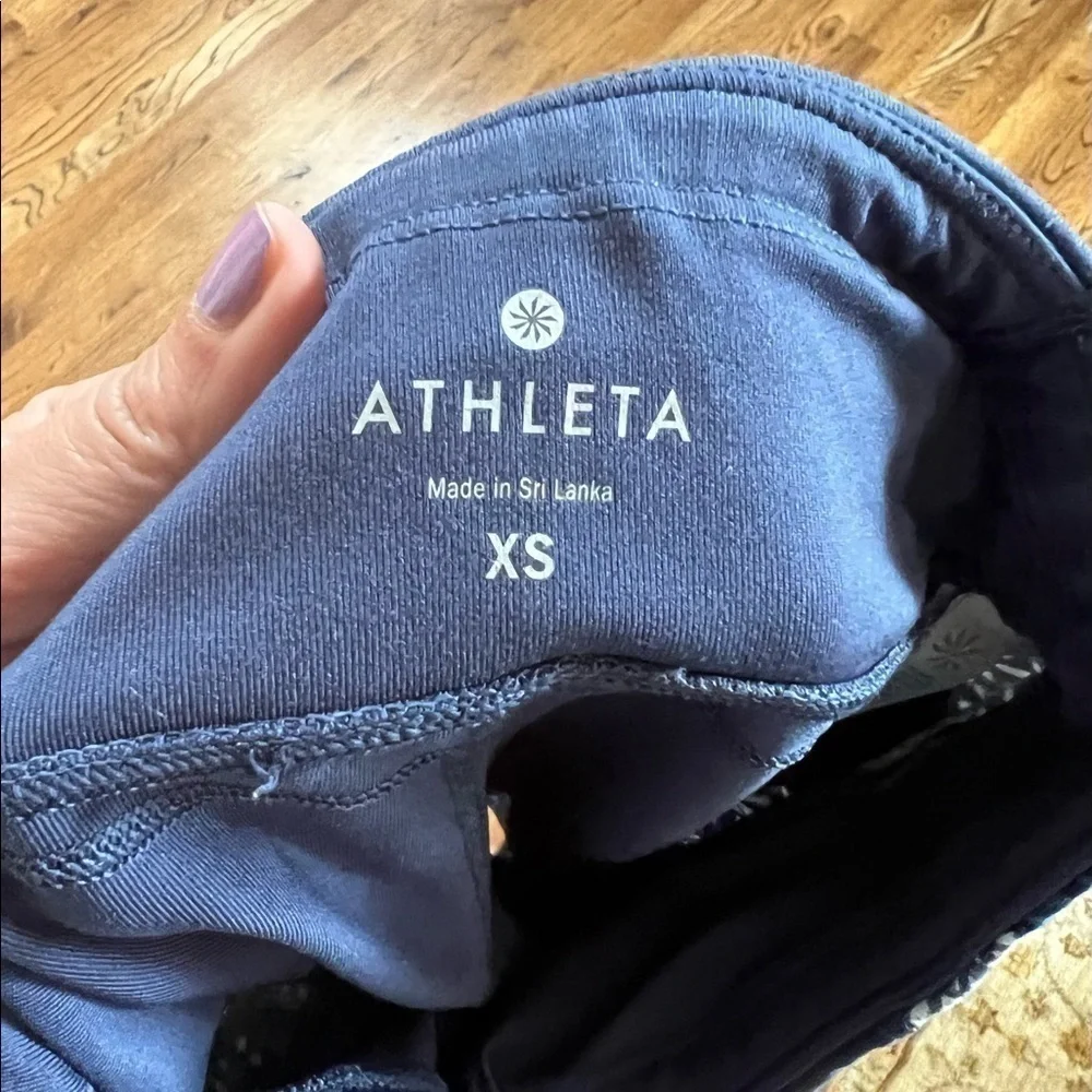 𝅺ATHLETA elation cropped blue leggings w/bag size XS EUC - Picture 4 of 8